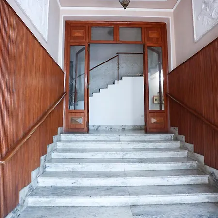 Guesthost - La Casa Di Gio - A Step From The Sea Salerno