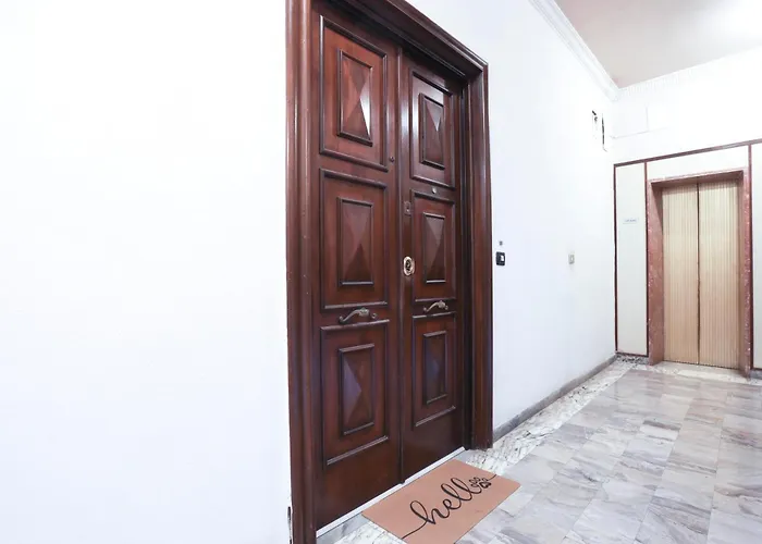 Guesthost - La Casa Di Gio - A Step From The Sea * ساليرنو
